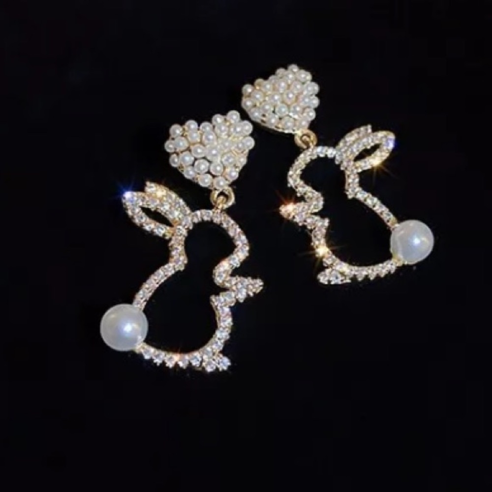 NWT Bunny Rabbit Earrings Crystal & Faux Pearl Hearts 1” Dangle Post Pierced